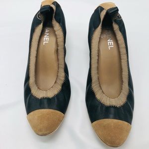 **SOLD**Chanel Leather Black and Suede Tan Pumps: Size 42